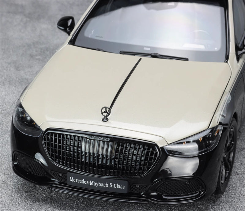 Almost Real Mercedes Maybach S-Class S680 Dark Night Series Haosha Silver/Agate Black 1:18 Car Pre-built Model view12