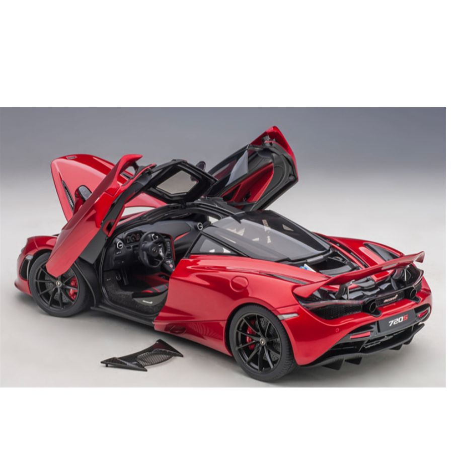 AUTOART McLaren 720S Red 1:18 DIECAST Truck Lorry