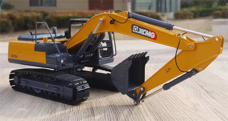 XCMG XE215DA New Excavator Yellow 1:35 Truck Pre-built Model