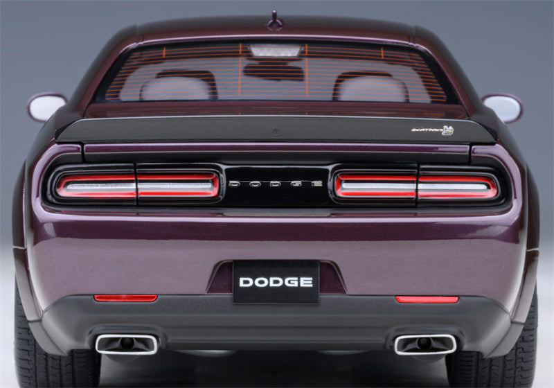AUTOART Dodge Challenger R/T Scat Pack Widebody 2022 maroon 1:18 Car Pre-built Model view10