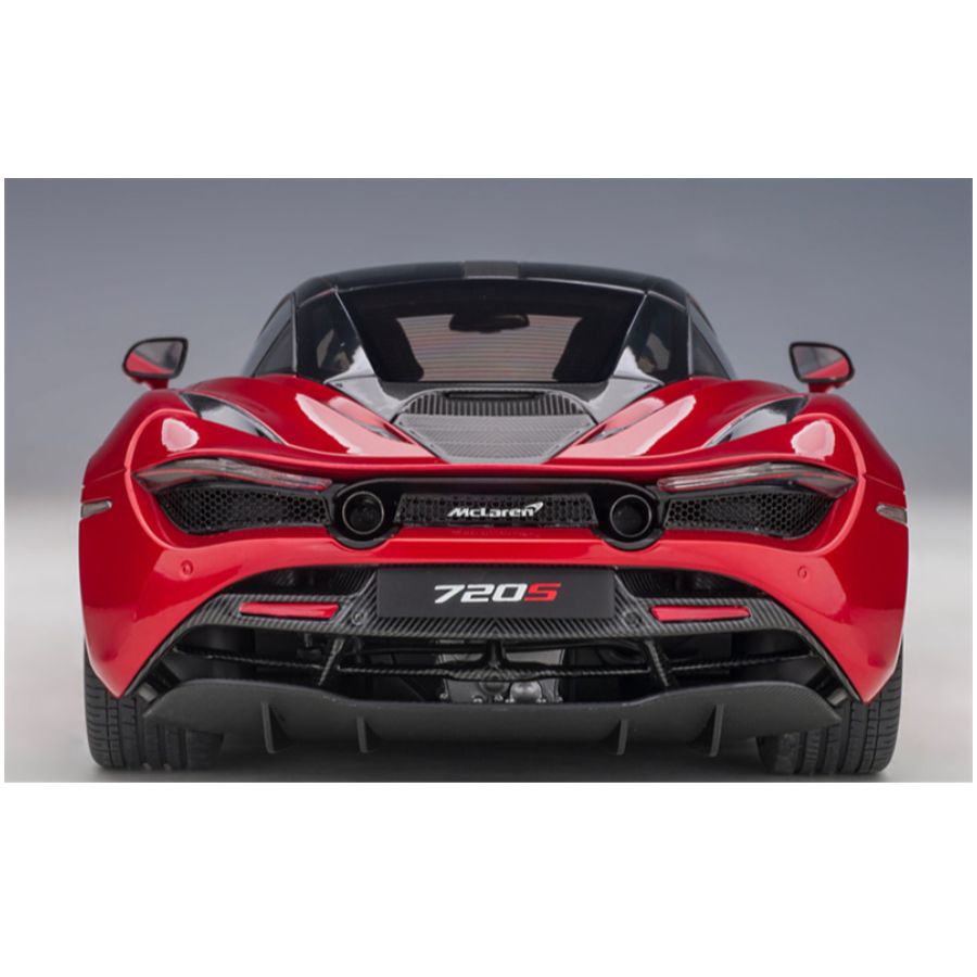 AUTOART McLaren 720S Red 1:18 DIECAST Truck Lorry