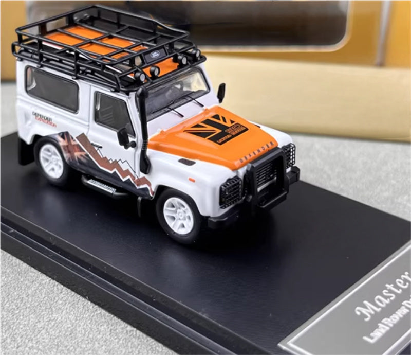 Master Land Rover Defender 90 White yellow lid with Accessories 1:64 Car Pre-built Airliner Model Display view4