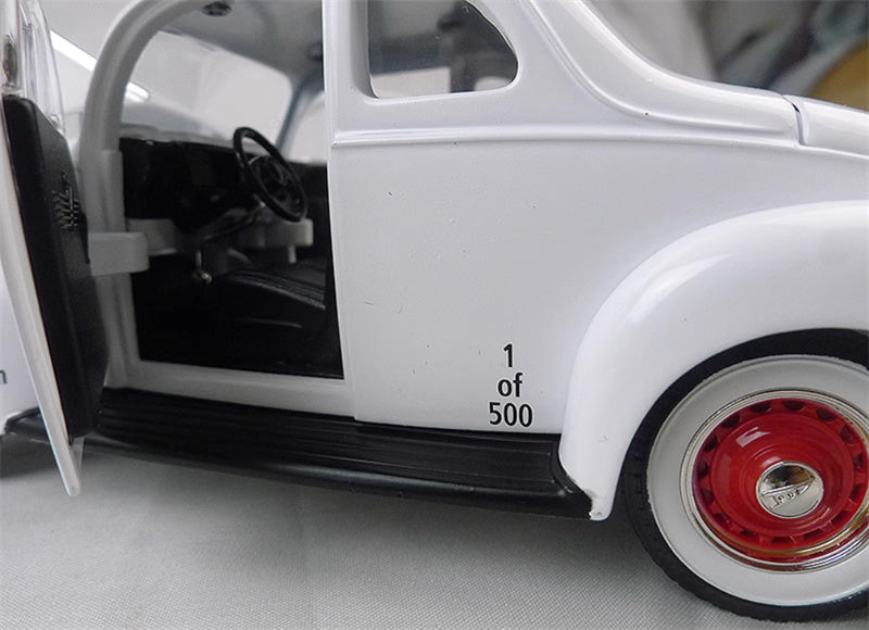 SpecCast Farber Bag 1940d Vintage Car white Limited Edition 500PCS ONLY 1:25 Car Pre-built Model