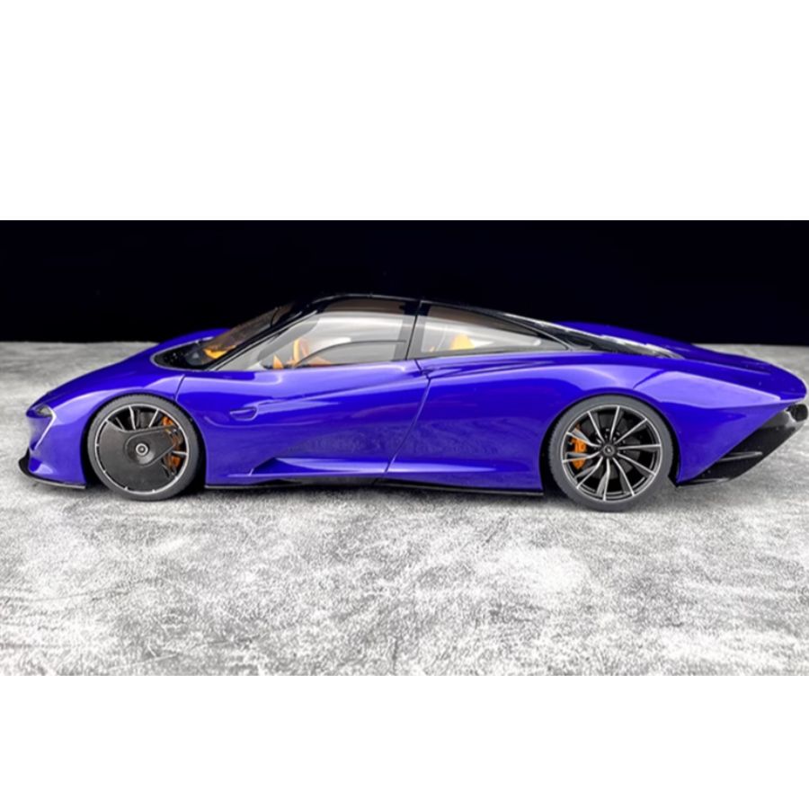 AUTOART MCLAREN SPEEDTAIL Purple 1:18 ABS Car