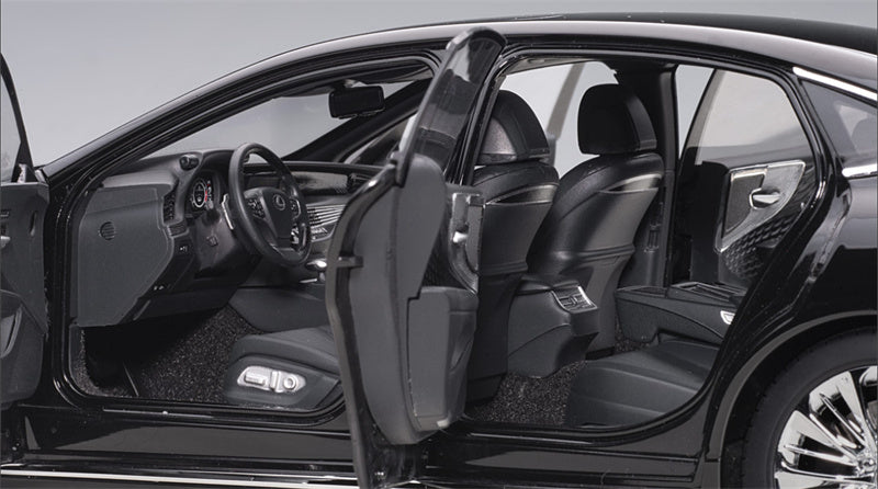 AUTOART LEXUS LS500H Fully open black 1:18 Car Pre-built Model view3