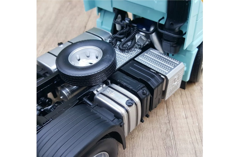 SHACMAN Delong X5000 Tractor iced mint 1:24 Truck Pre-built Airliner Model Display view11
