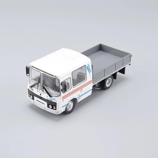 1:43   PAZ-3205-30K 4x4 Modimio   ABS Model
