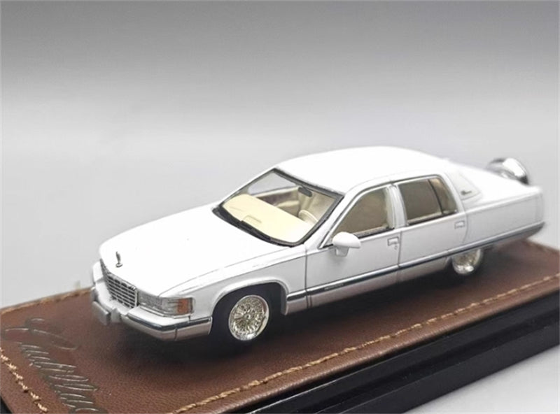 1:64 Cadillac Fleetwood CTE Pearl White GOC DIECAST Limited Edition 299pcs ONLY Model