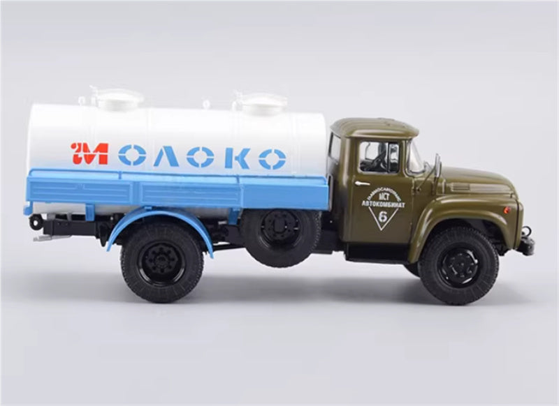 StartScaleModels Soviet ACPT-4,1 (ZIL-130) Milk transport truck 1:43 Truck Pre-built Airliner Model Display view3