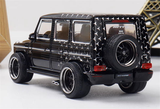 LeManFang Mercedes Benz G63 spare tire modification Starry Black 1:64 Truck Pre-built Model view2