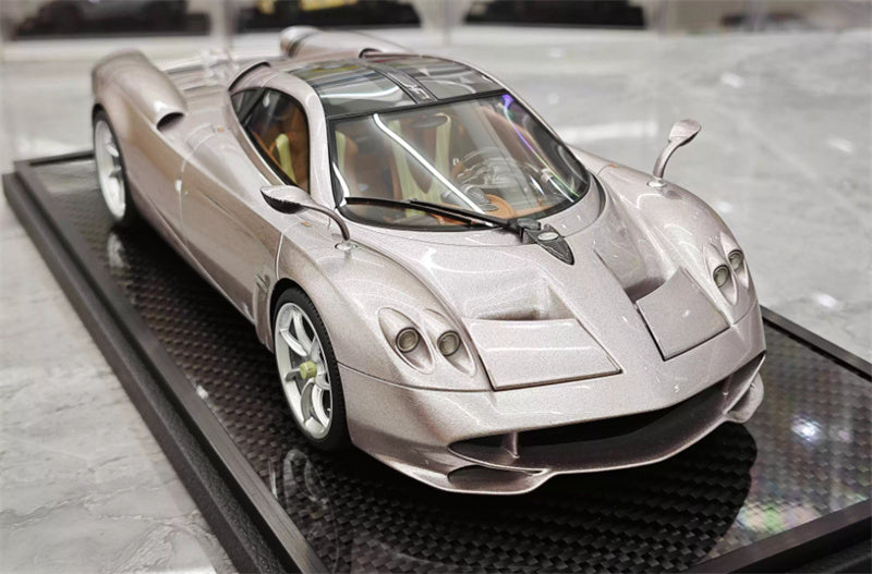 BBR MODELS PAGANI HUAYRA CODALUNGA IRIDESCENT BRONZO AYMARA Carbon fiber base Limited Edition 214PCS ONLY Leather base 1:18 Car Pre-built Model view7
