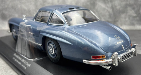 MINICHAMPS Mercedes Benz 300 SL Coupe 1955 Light blue Metallic 1:18 Car Pre-built Model view2