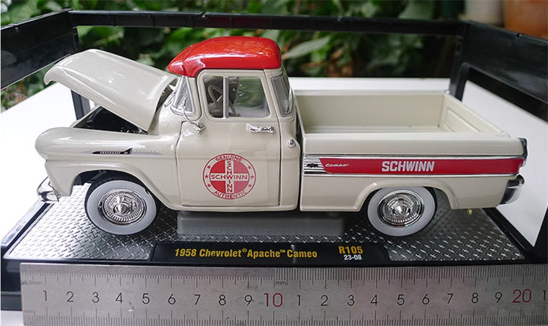 M2 Machines 1958  Chevrolet  Apache  Cameo  R105  Schwinn 1:24 Truck Pre-assembled Model Display