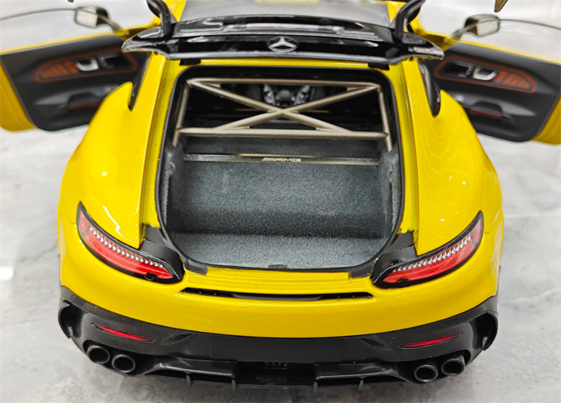 1:18 Mercedes-Benz AMG GT BLACK SERIES  yellow MINICHAMPS  DIECAST Model