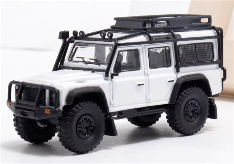 Master & Decode Land Rover Defender 110 4X4 modified pure white 1:64 Car Pre-built Airliner Model Display view1