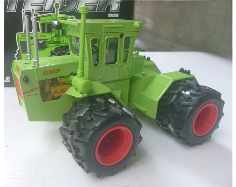 1:64 Steiger  30 YEARS OF 4WD LEADERSHIP ERTL   DIECAST Model