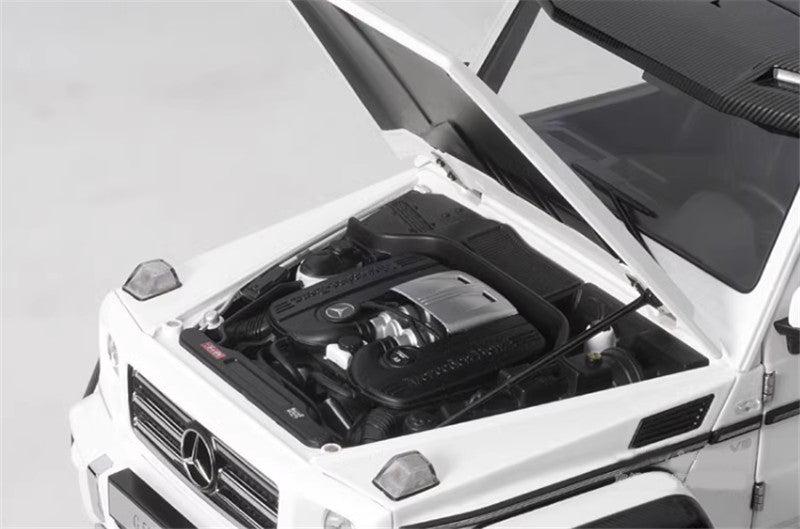 Autoart Mercedes Benz G500 4×4² White 1/18 DIECAST CAR