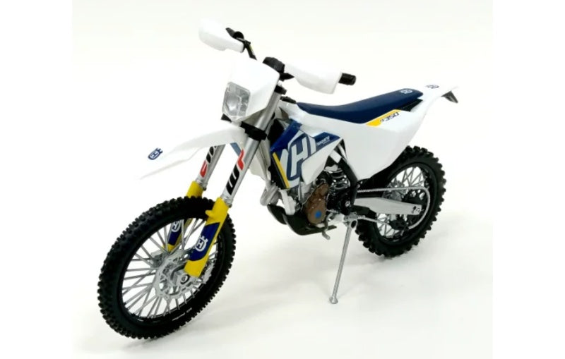 1:12 FE350/18 Husqvarna ABS Model view1