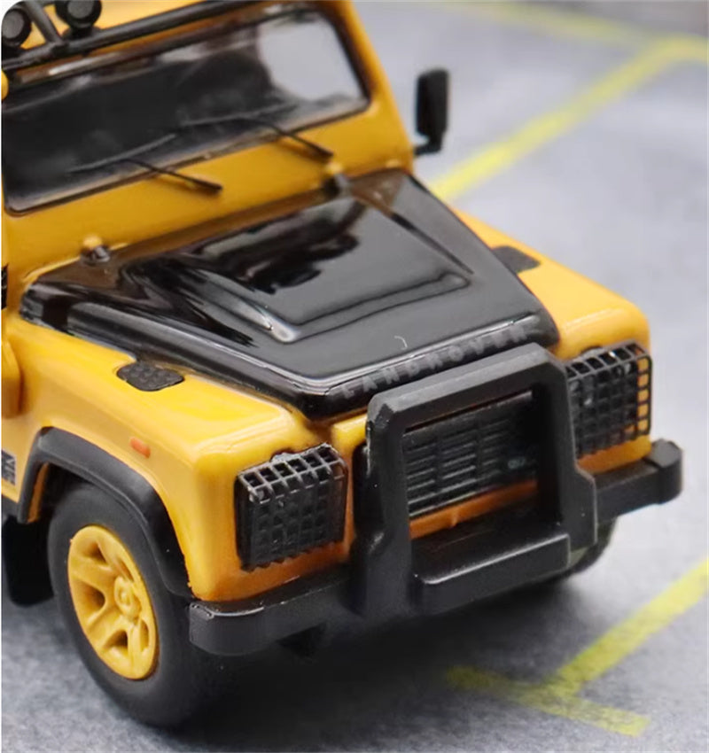 Master Land Rover Defender 90 Camel TROPHY Black Lid with Accessories 1:64 Car Pre-built Airliner Model Display view5