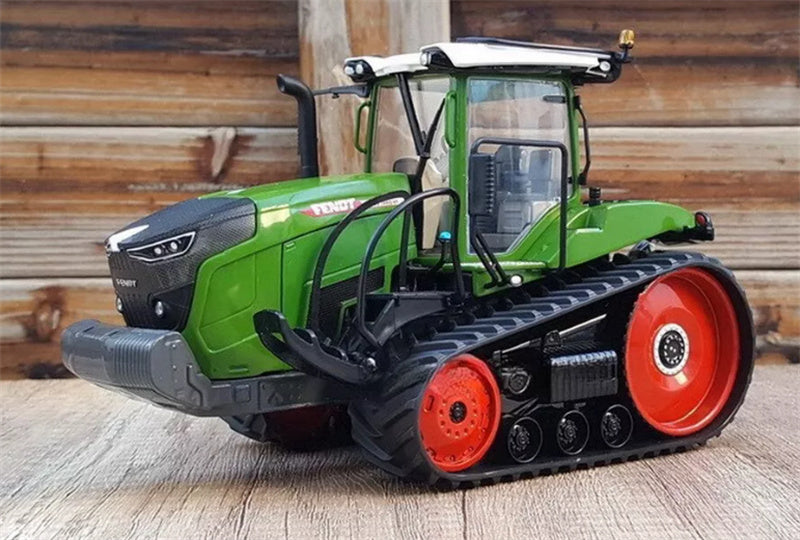 USK FENDT 943 Vario MT agricultural crawler tractor Green 1:32 Truck Pre-built Model