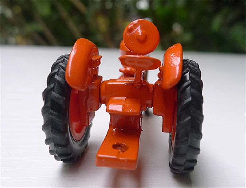 ERTL Allis Chalmers WD-45 tractor Orange red 1:64 Truck Pre-built Model