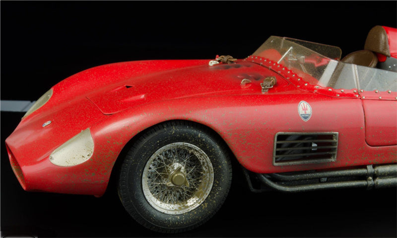 CMC Maserati 300S 1956 Dirty Hero Kits with Figure & engine Limited Edition 1:18 DIECAST Car