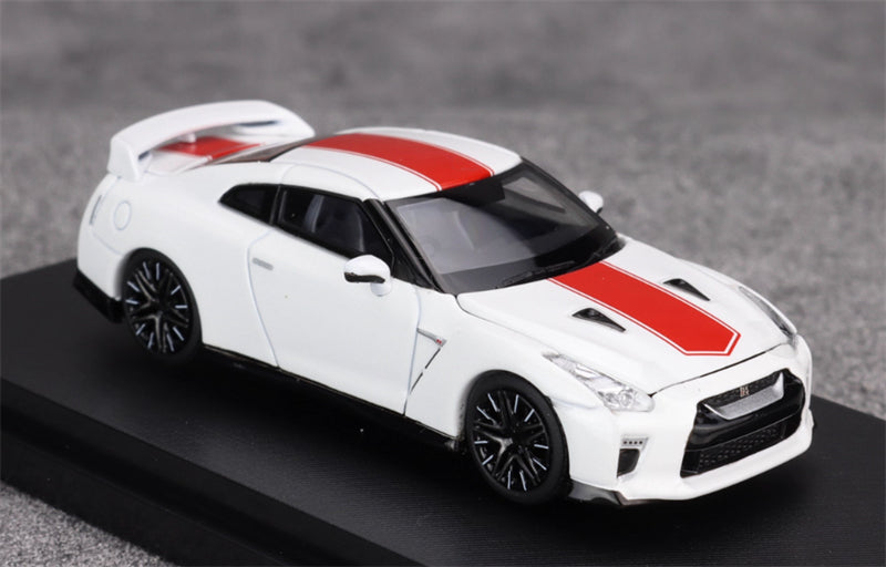 MOTORHELIX Nissan GT-R R35 50th Anniversary Edition White Limited Edition 999PCS ONLY 1:64 Car Pre-built Model view4