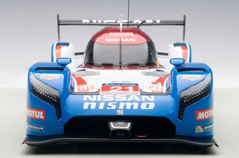AUTOART Nissan GT-R NISMO LM 2015 #21 Le Mans 1:18 Car Pre-built Model view5