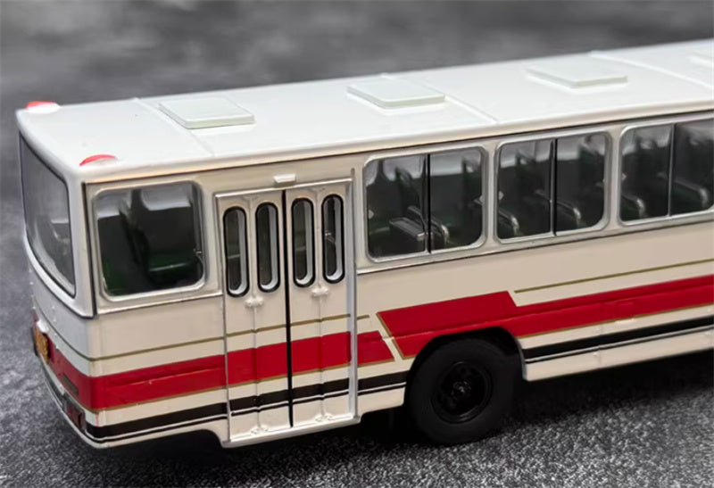 AUTO-GLIMPSE Huanghai DD6111CS Bus red white 1:64 Bus Pre-built Model view2