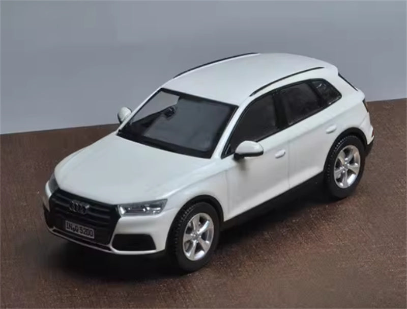 1:43 Audi Q5 SUV 2016 White  Audi  DIECAST Car Model