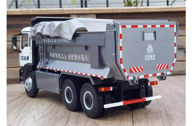 Sinotruk SITRAK G7S dump truck gray white 1:24 Truck Pre-built Airliner Model Display view2