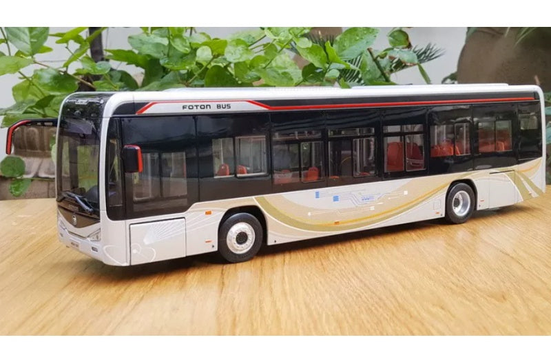 FOTON Ouhui BJ6129 bus Lighting version silver 1:36 Bus Pre-built Airliner Model Display view3
