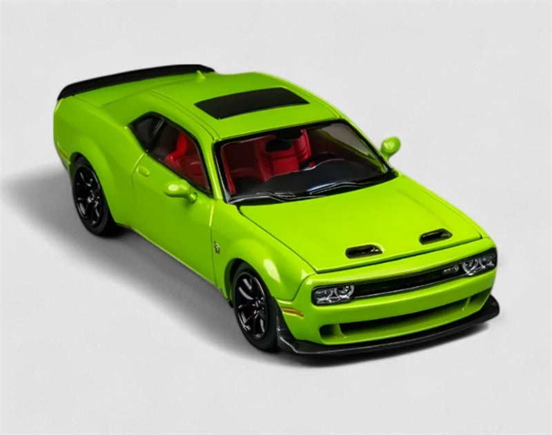 1:64 Dodge Challenger SRT Hellcat Limited Edition 699pcs ONLY  Green Stance Hunters DIECAST Model