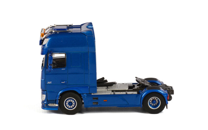 WSI DAF XF SUPER SPACE CAB 4x2 REEFER TRAILER - 3 AXLE Tranex 1:50 Truck Pre-built Model