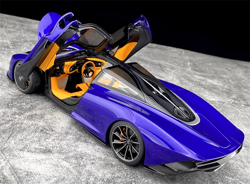 AUTOART MCLAREN SPEEDTAIL Purple 1:18 ABS Car
