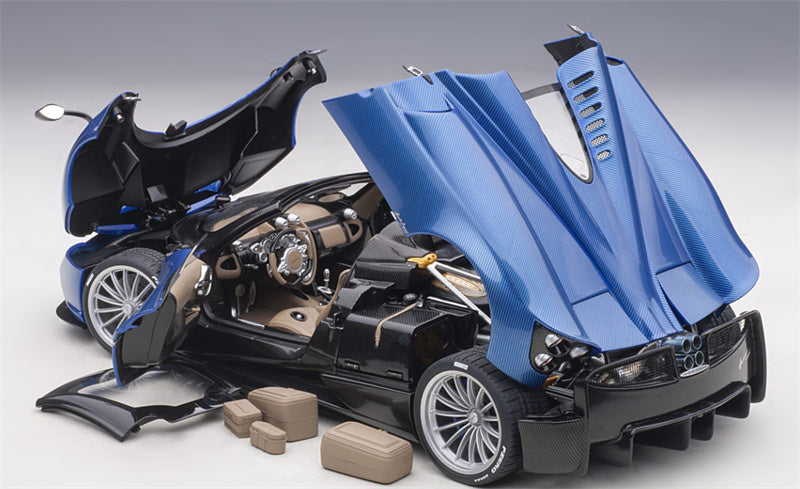 AUTOART Pagani Huayra Roadster Blue Carbon 1:18car Pre-a Model