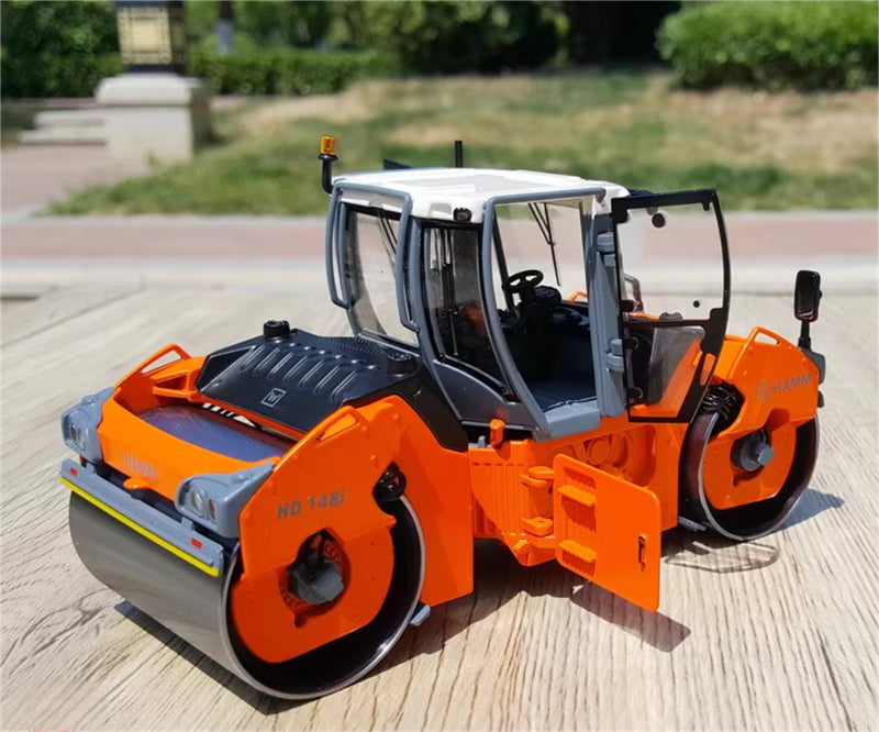 Wittgen Hamm HD 148iVV Double Steel Wheel Roller 1:35 Truck Pre-built Model