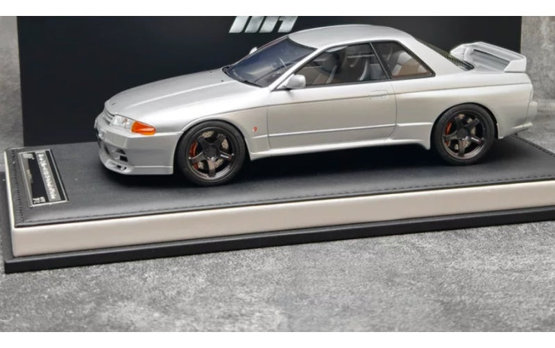 1:18 Nissan GT-R (R32) Silver MOTORHELIX Limited 99 pcs Resin Car Model