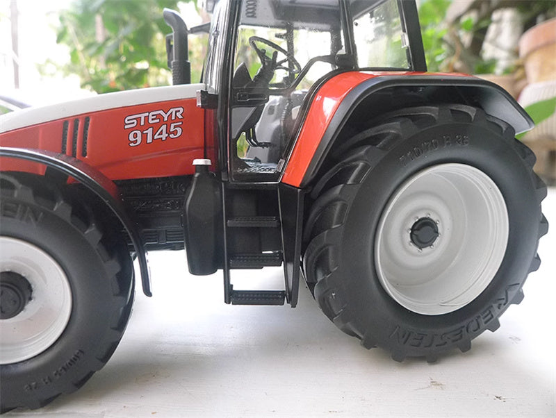 Marge Models Steyr tractor 9145 Red 1:32 Truck Pre-built Model