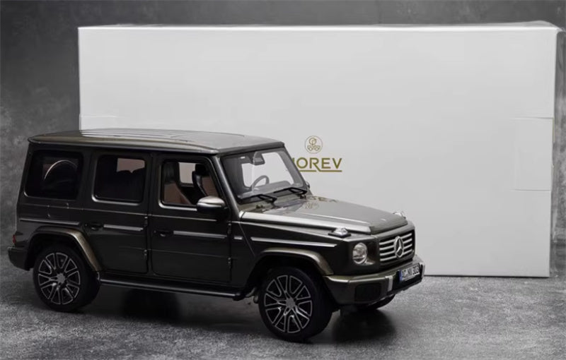NOREV 2024 Mercedes Benz G500 G-Class off-road olive drab 1:18 Car Pre-built Model view11