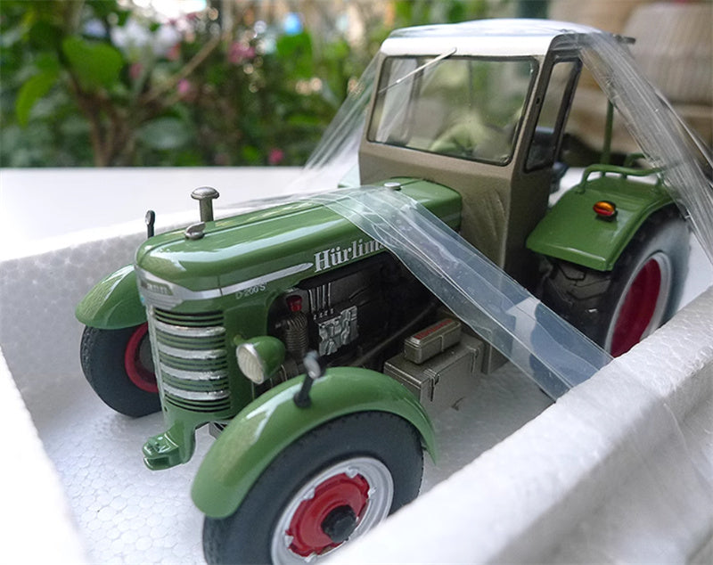SCHUCO Hurlimann D 200 S Agricultural tractor army green 1:32 Truck Pre-built Model