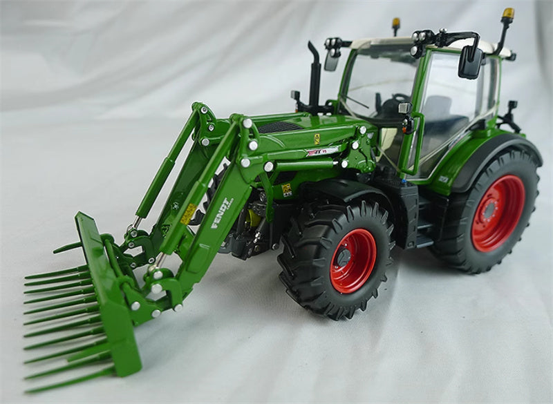 USK Fendt 313 Vario Front Loader Green 1:32 Truck Pre-built Model