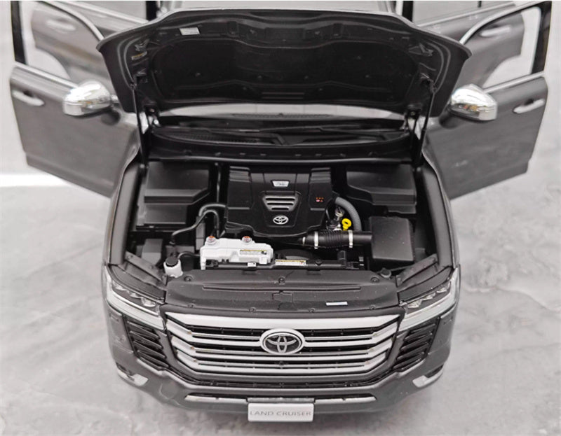 LCD-MODELS Toyota Land Cruiser LC300 ZX SUV grey 1:18 Car Pre-built Model view12