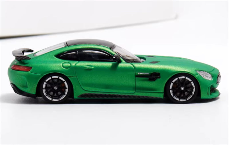 MJ Model 2017 Mercedes AMG GTR C190 First Generation Supercar green Limited Edition 1000PCS Only 1:64 Car Pre-built Airliner Model Display view4