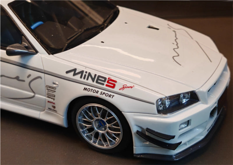 1:18 Nissan GTR BNR34 White OTTO Resin Car Model view8