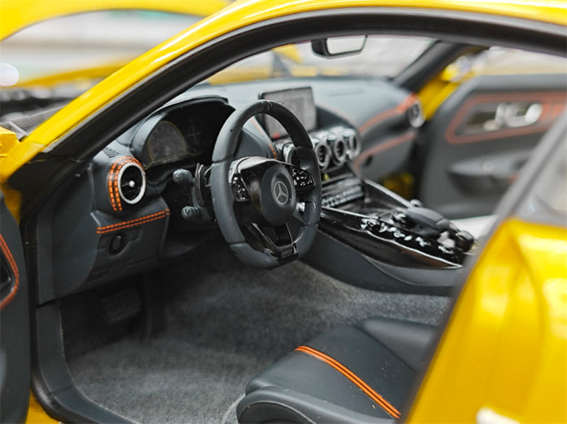 1:18 Mercedes-Benz AMG GT BLACK SERIES  yellow MINICHAMPS  DIECAST Model