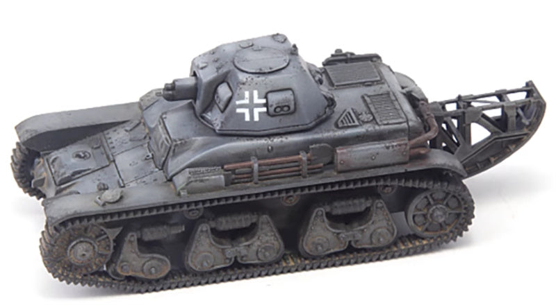 S-MODEL WWII German 35R731 (f) 35R731 tank 1:72 Tank Pre-built Model