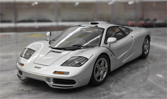 LCD-MODELS McLaren Racing XP5 Silver 1:18 car Pre-a Model