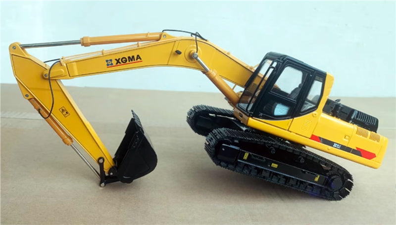 XGMA XG836 New Excavator 1:35 Truck Pre-built Model