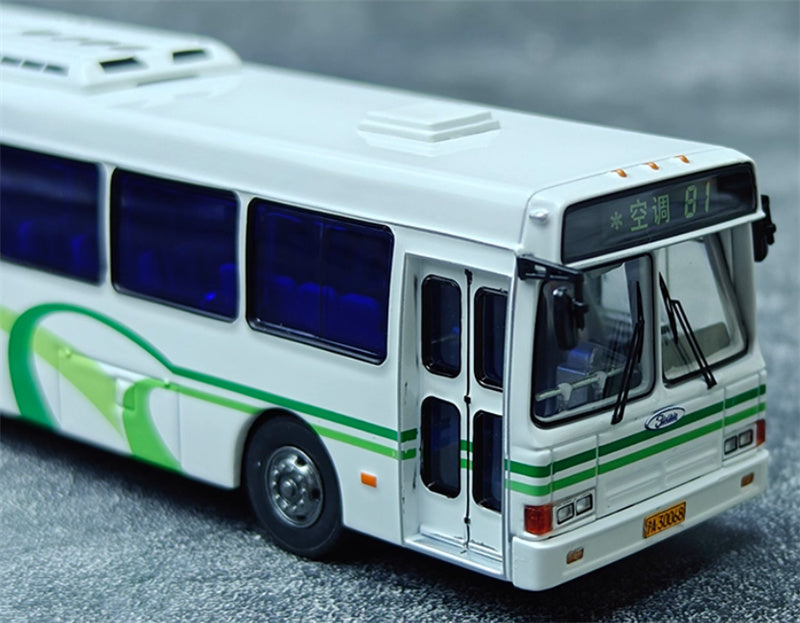AUTO-GLIMPSE Flxible CFC6110GD Shanghai Coating Bus Route 81 Air-conditioned version Light green white 1:64 Bus Pre-built Model view12